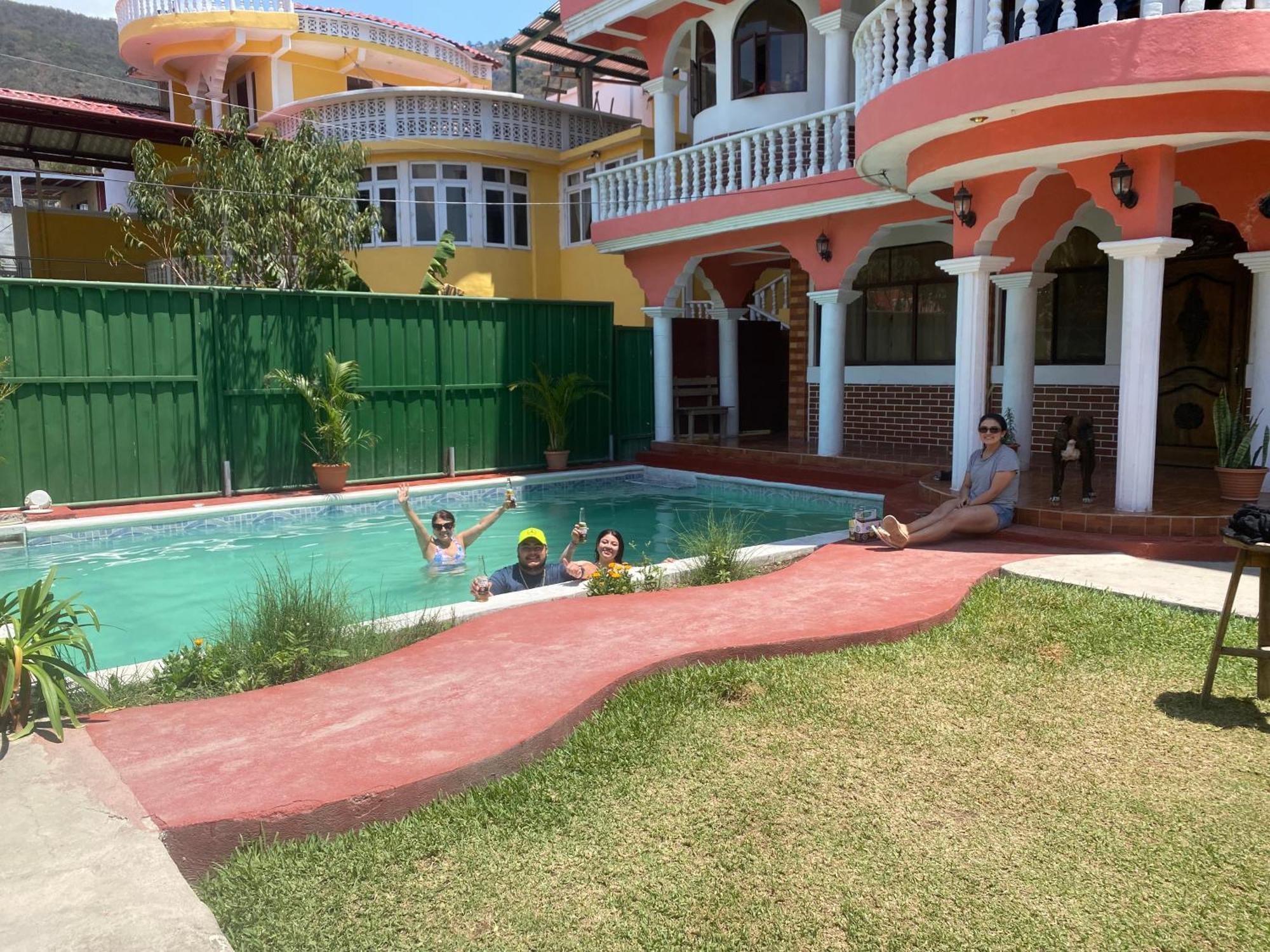 Hotel Posada Gutierrez Panajachel Luaran gambar